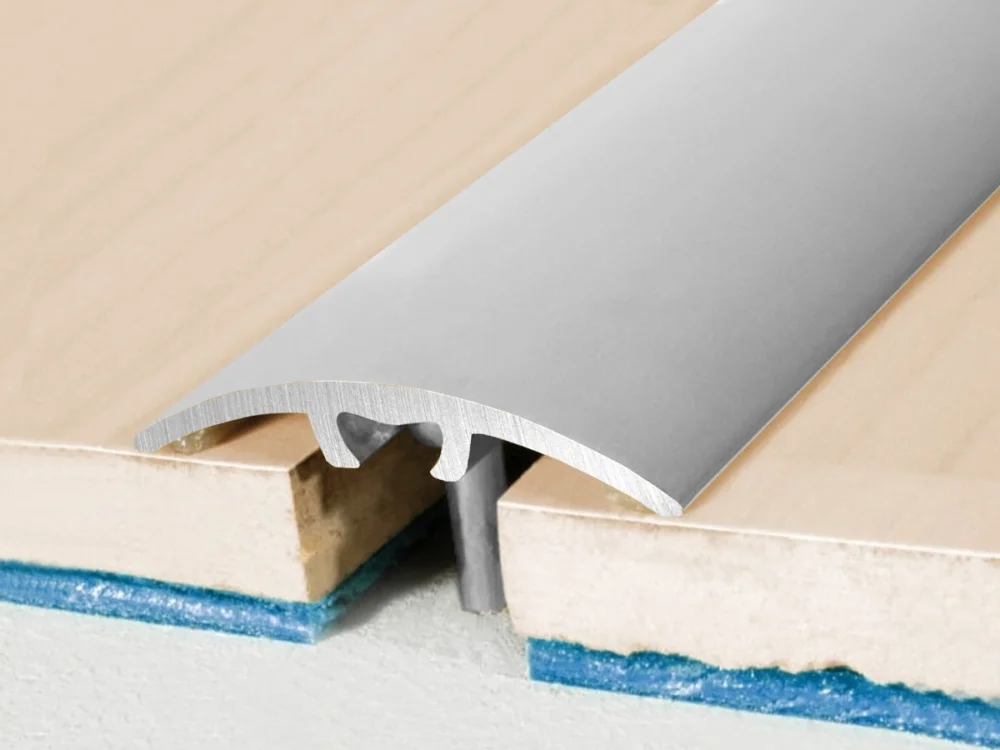Značkový Přechodová lišta narážecí oblá Profilteam – Stříbrná E01 – 40 × 2700 mm